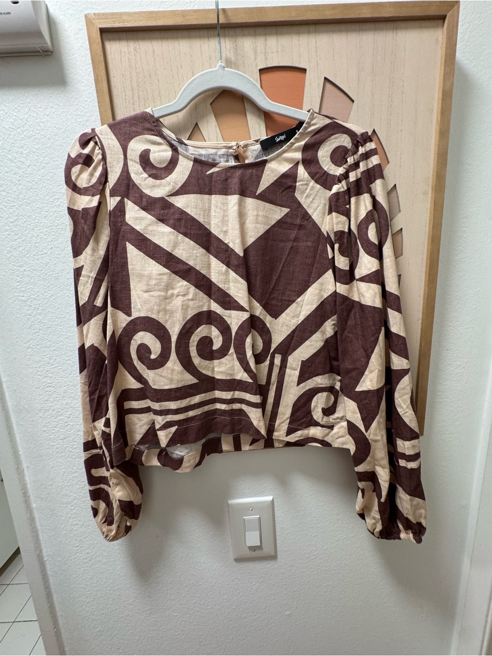 Sportsgirl Brown & Cream Geometric Puff Sleeve Crop Top